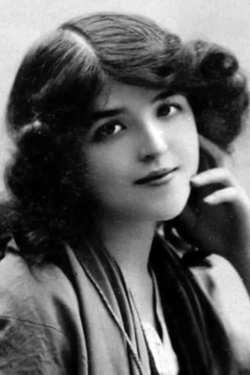 Actor Lillian Burns