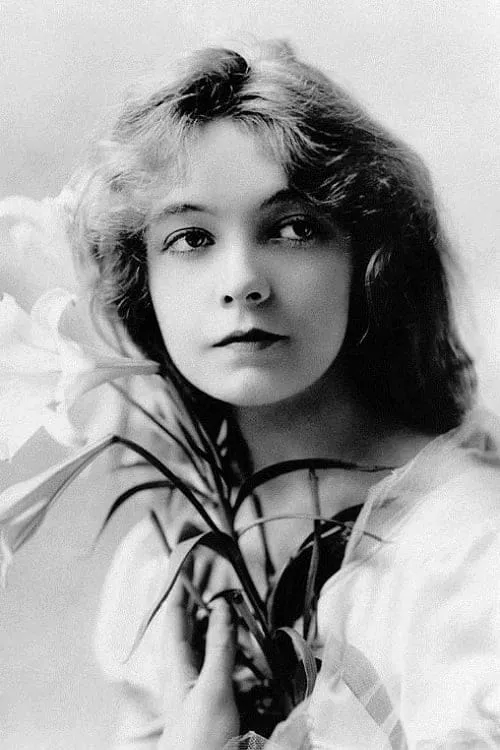 Lillian Gish interpretando a Self (archive footage)