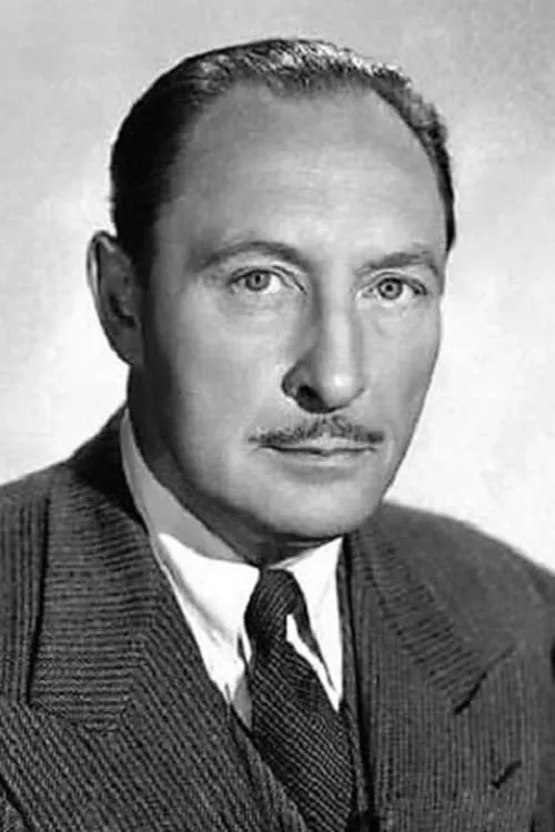 Lionel Atwill interpretando a Paul Messenger