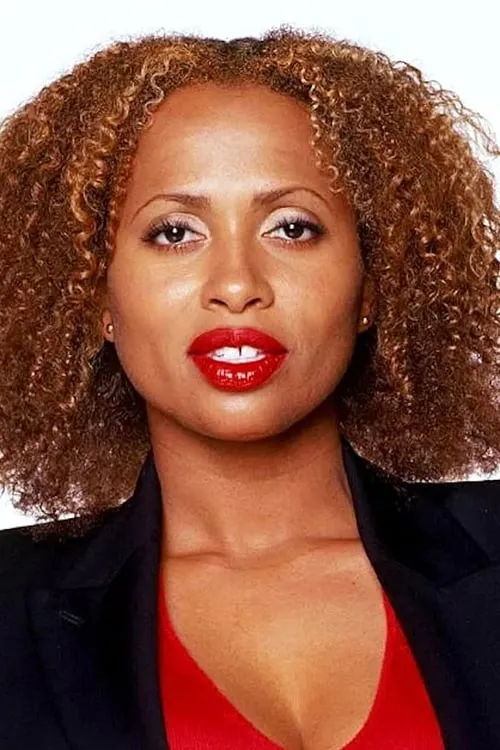 Lisa Nicole Carson interpretando a Marti