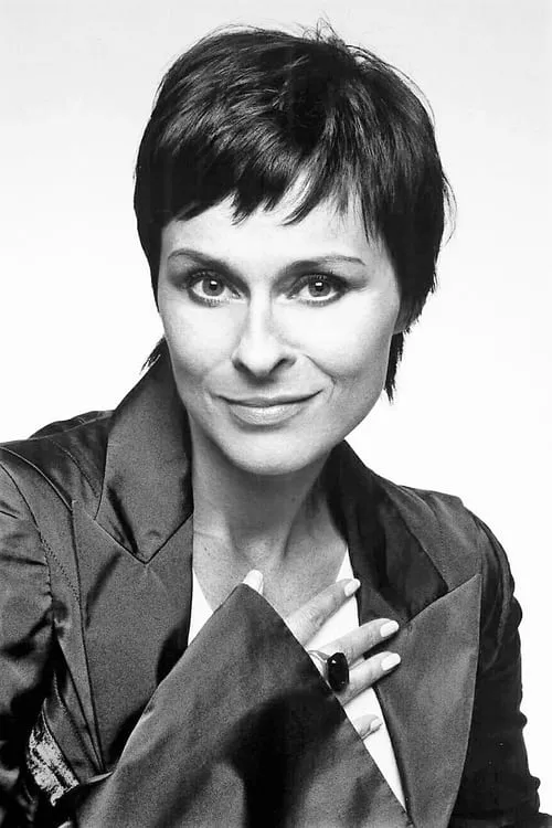 Lisa Stansfield interpretando a Self