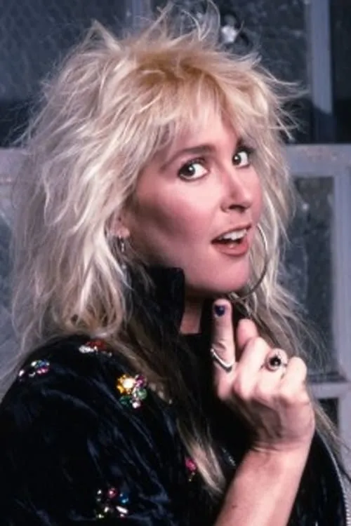 Lita Ford interpretando a Self