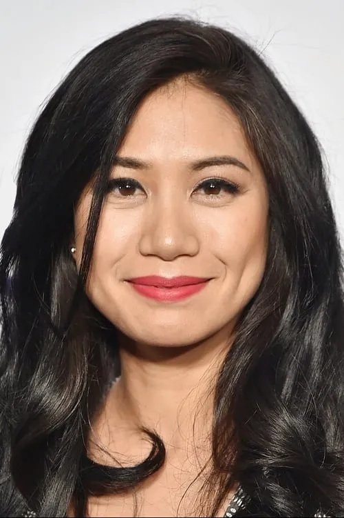 Actor Liza Lapira