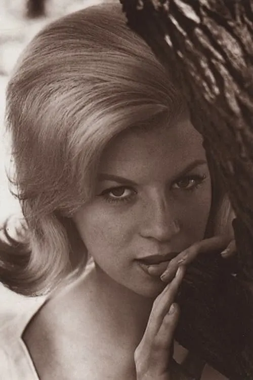 Actor Lorna Maitland