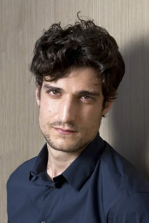 Louis Garrel interpretando a Abel