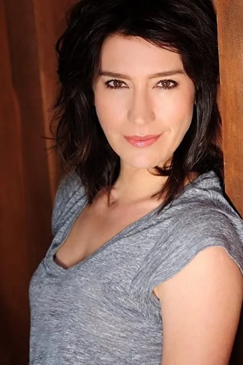 Foto de perfil del actor Louise Barnes en el reparto