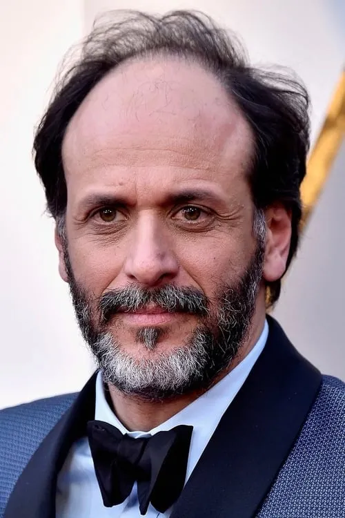 Luca Guadagnino interpretando a Self