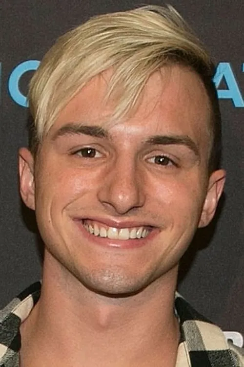 Lucas Cruikshank interpretando a Fred