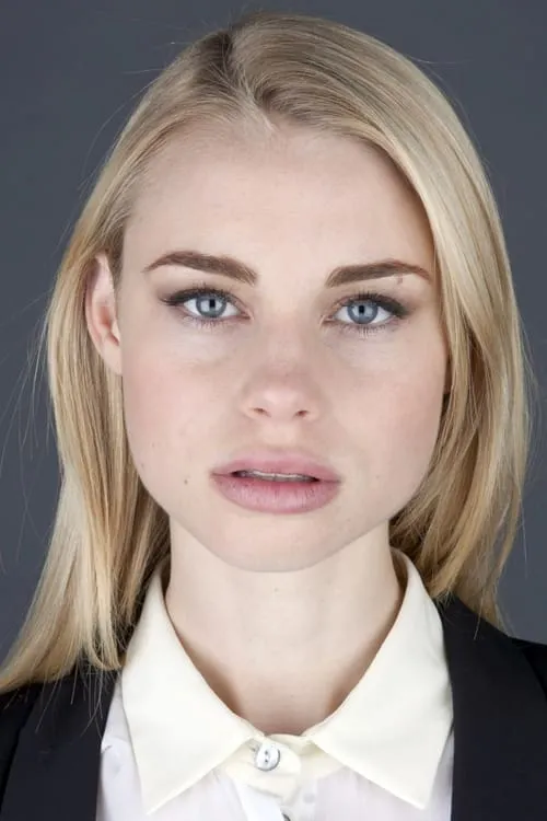 Guillermo Arribas ha trabajado con Lucy Fry en 1 ocasiones