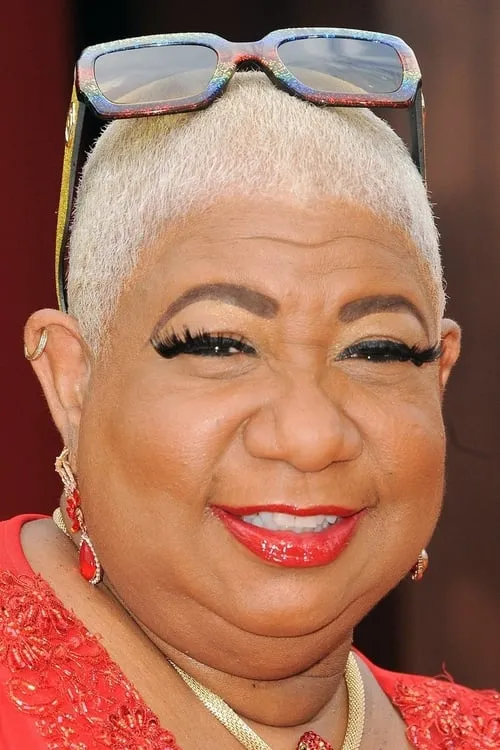 Luenell interpretando a Self