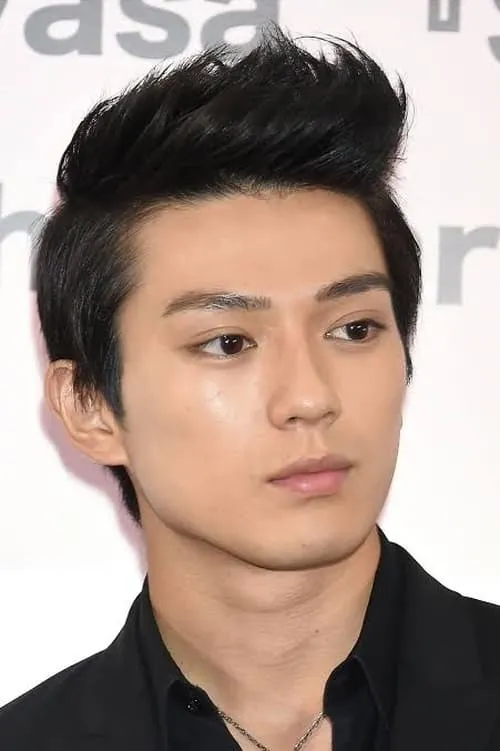 Mackenyu interpretando a Masa