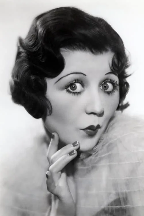 Mae Questel interpretando a Mrs. Strakosh