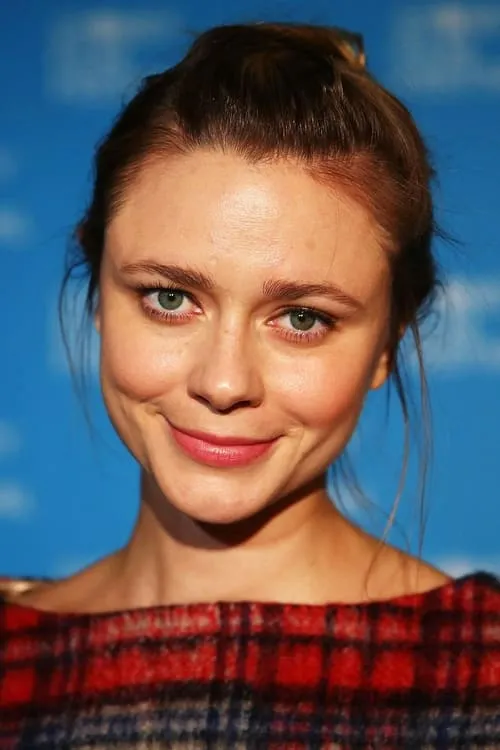 Actor Maeve Dermody