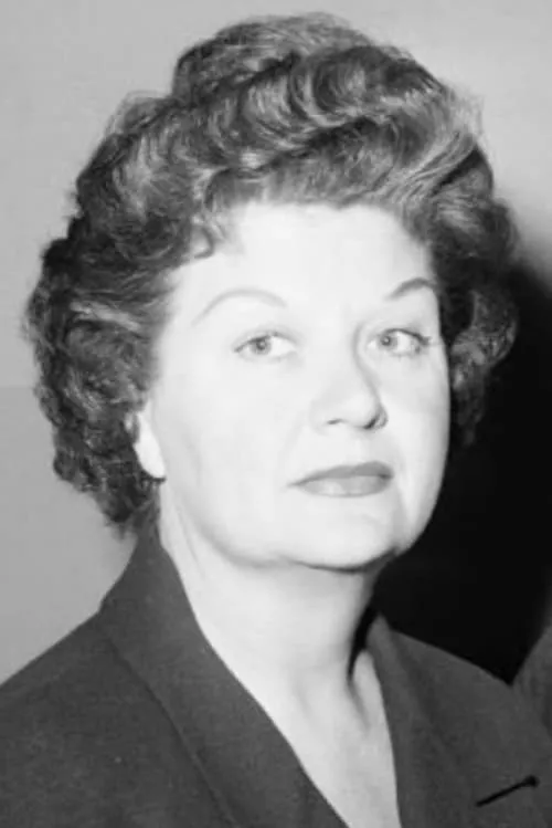 Actor Maggie Rennie