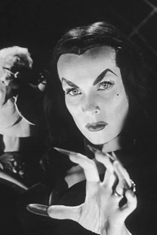 Ann Graves ha trabajado con Maila Nurmi en 1 ocasiones