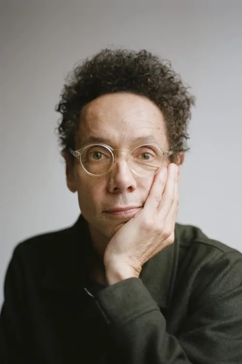 Malcolm Gladwell interpretando a 