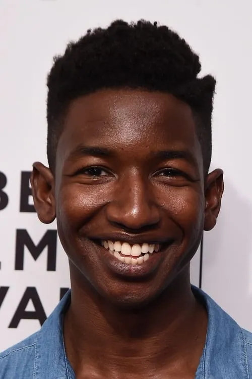 Foto de perfil del actor Mamoudou Athie en el reparto