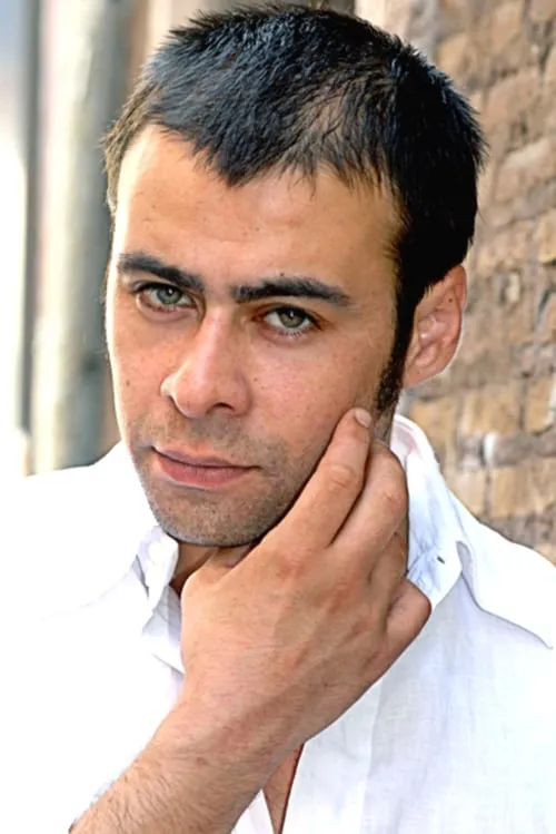 Actor Manfredi Saavedra