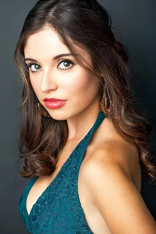 Actor Mara Hernandez