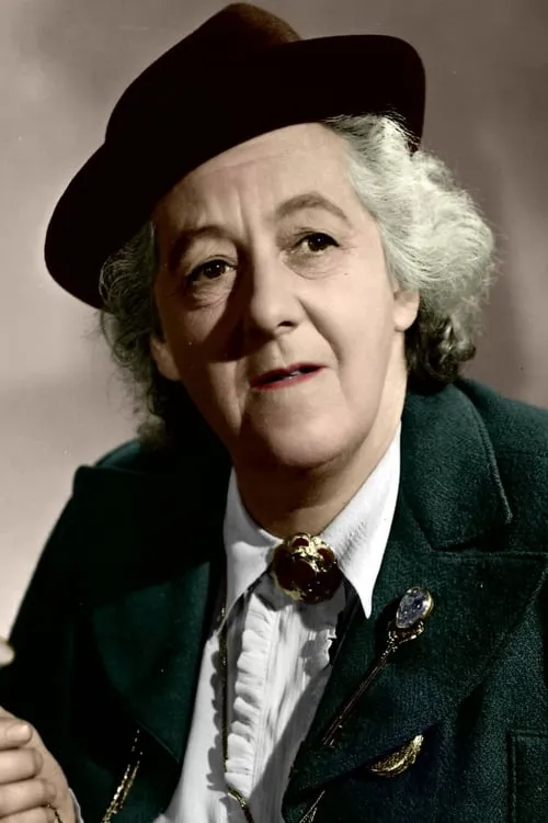 Margaret Rutherford interpretando a Mrs. Dooley