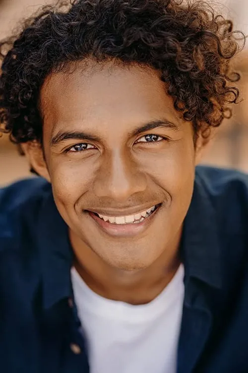 Actor Tivon Toito'ona