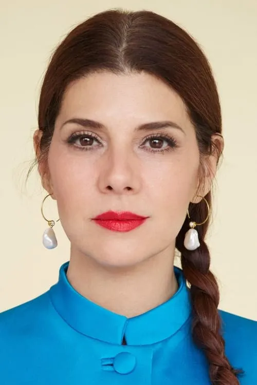 Marisa Tomei interpretando a Miriam