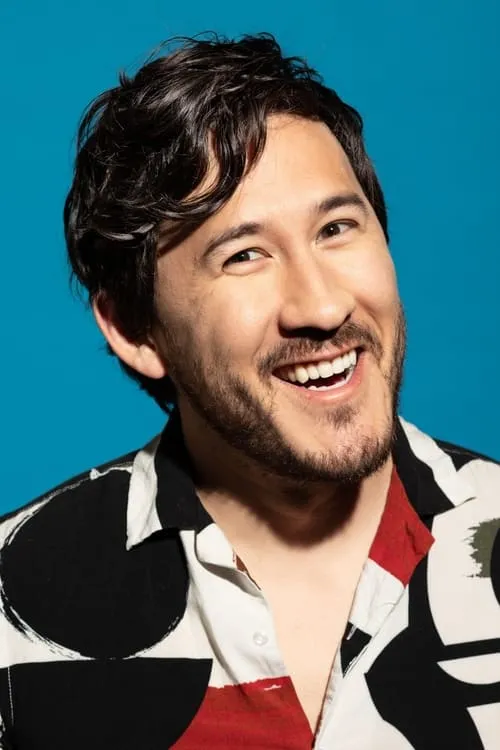 Mark Fischbach interpretando a self