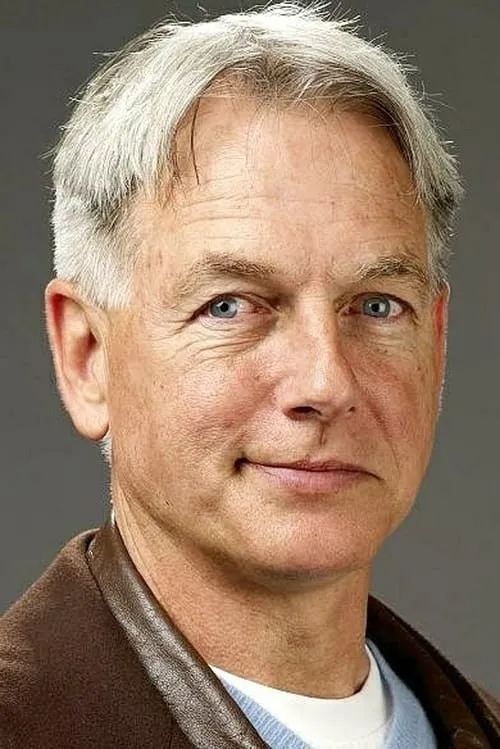 Mark Harmon interpretando a Fielding Carlyle