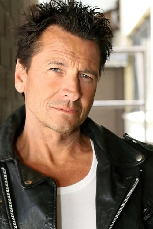 David Chokachi ha trabajado con Mark Lindsay Chapman en 2 ocasiones