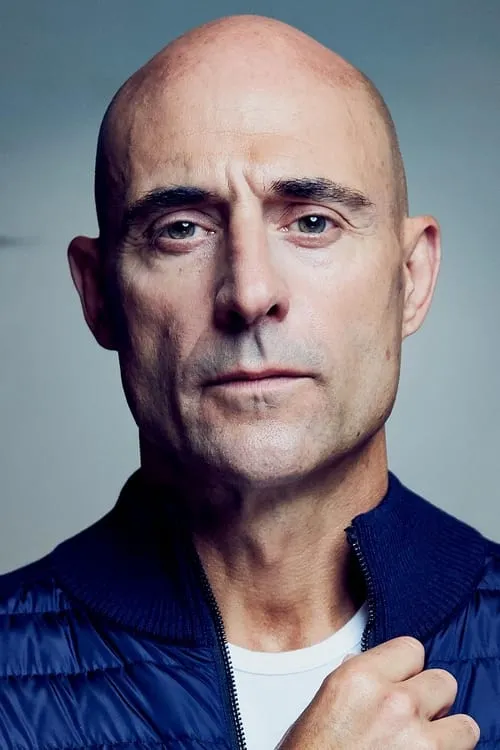 Mark Strong interpretando a Frank