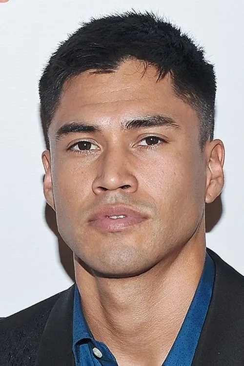 Chris Santos ha trabajado con Martin Sensmeier en 1 ocasiones