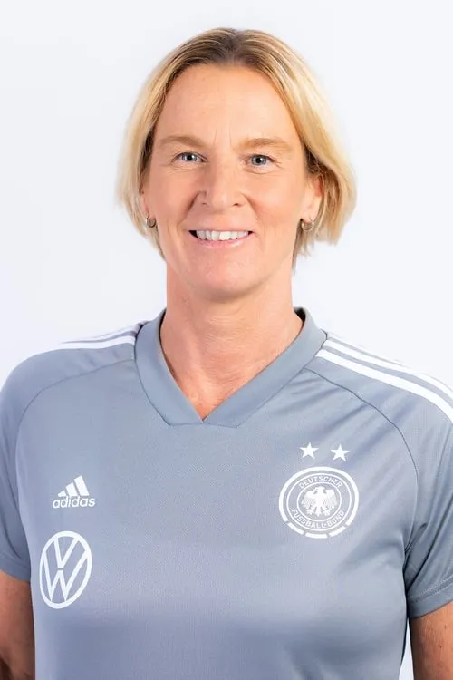 Martina Voss-Tecklenburg en el reparto