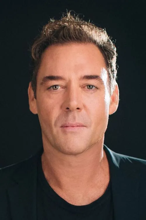 Actor Marton Csokas