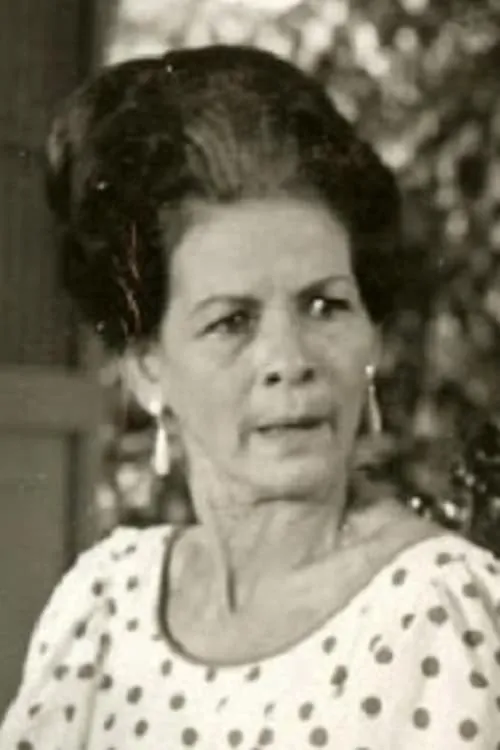 Actor Mary Walter