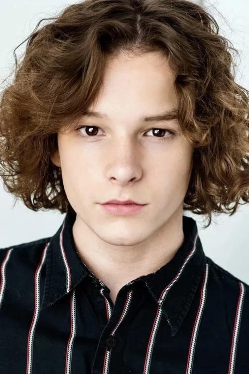 Foto de perfil del actor Mason Thames en el reparto