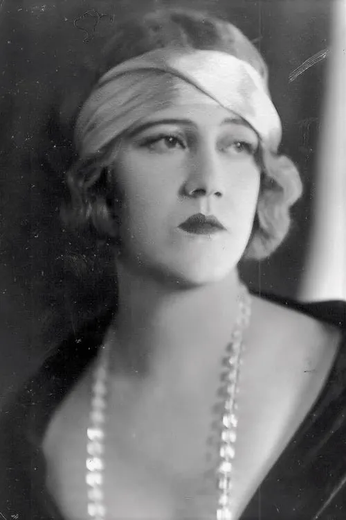 Actor Maude Wayne