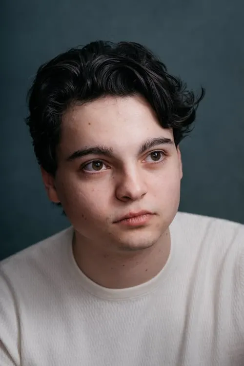 Max Burkholder en el reparto