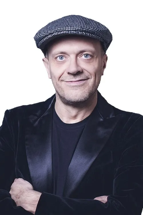 Max Pezzali en el reparto