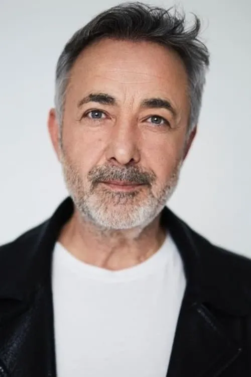 Actor Mehmet Aslantuğ