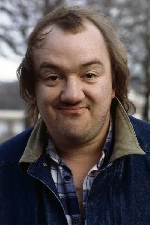 Mel Smith interpretando a 