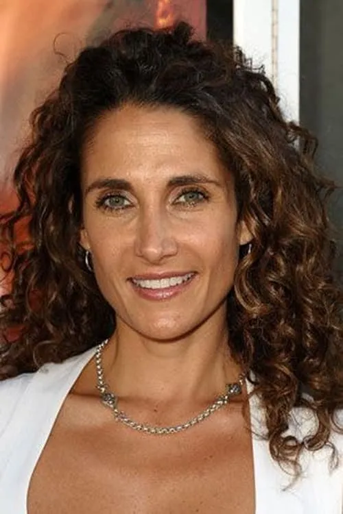 Melina Kanakaredes interpretando a Athena