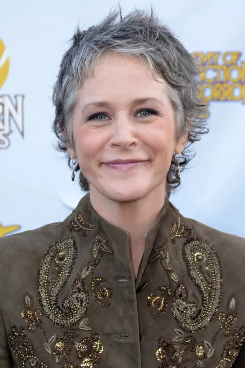 Melissa McBride interpretando a Janet