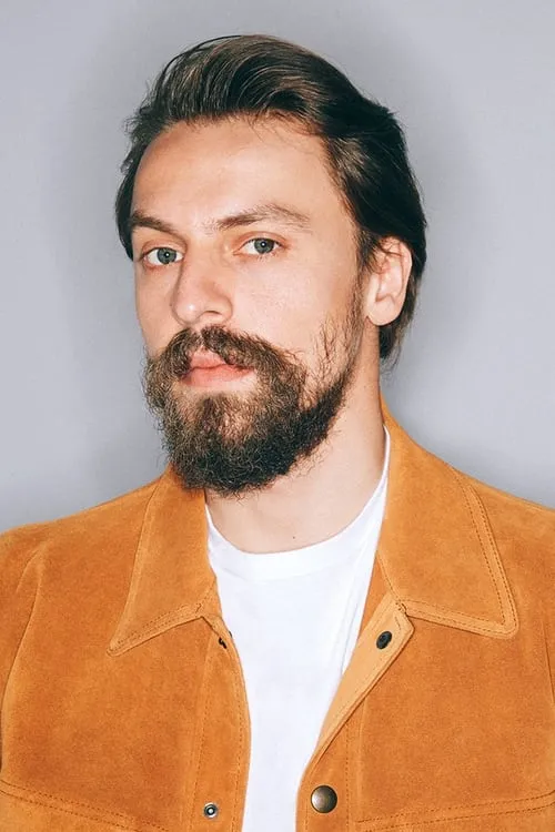 Actor Metin Akdülger