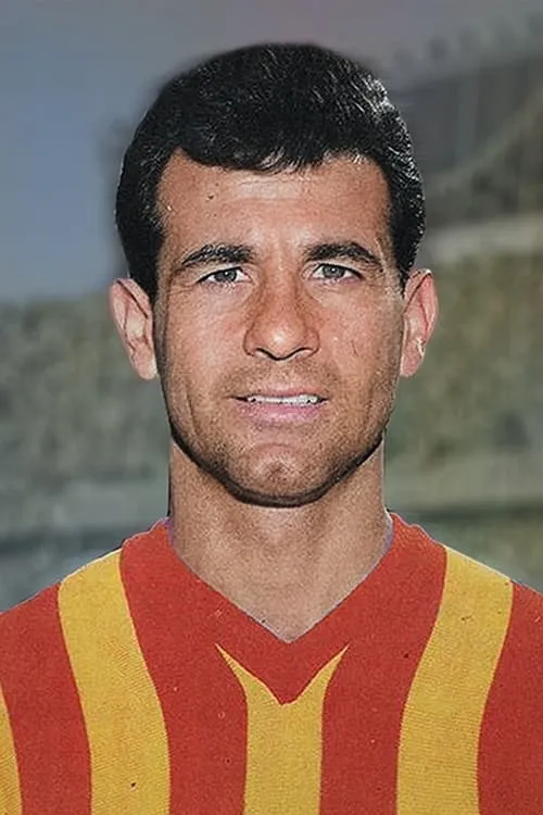 Metin Oktay interpretando a Metin Oktay