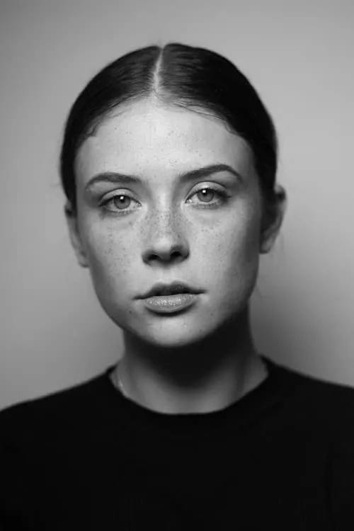 Foto de perfil del actor Mia Tomlinson en el reparto