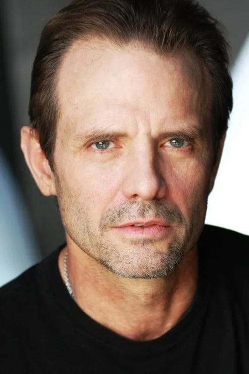 Michael Biehn interpretando a 