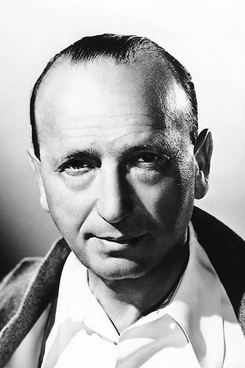 Michael Curtiz interpretando a Arisztid