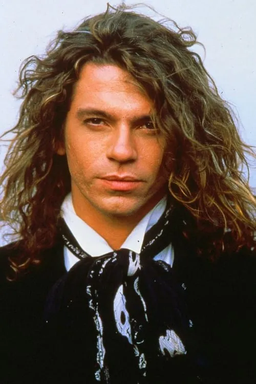 Michael Hutchence interpretando a Vocals