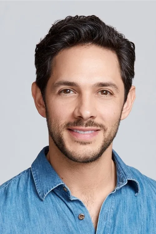 Foto de perfil del actor Michael Rady en el reparto