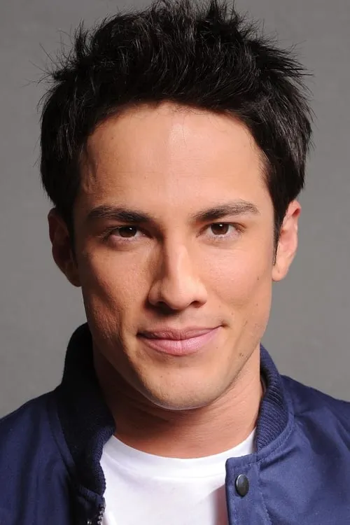 Matt Wood ha trabajado con Michael Trevino en 1 ocasiones